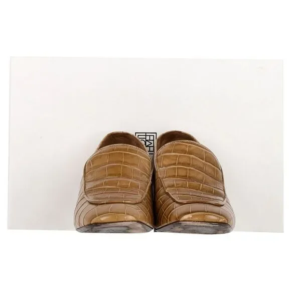 Totême Crocodile-Embossed Loafer Pumps in Brown Cowhide Leather